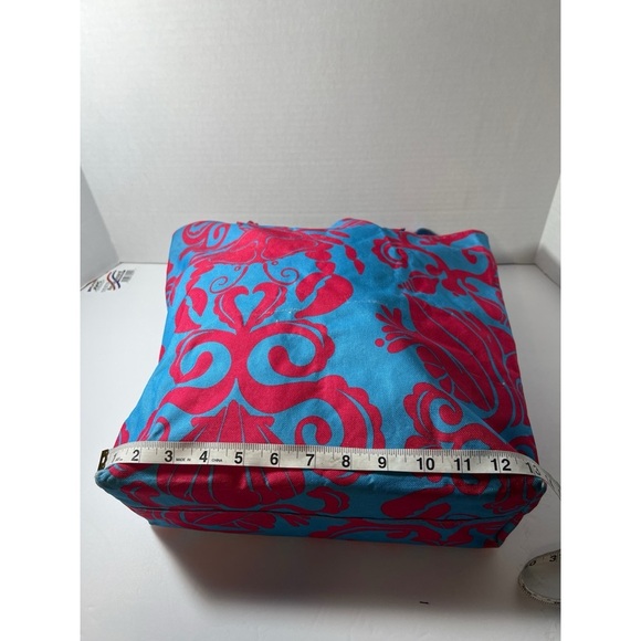 Lily Pulitzer by Estée Lauder Stylish Blue and Red Tote Bag - Picture 4 of 9